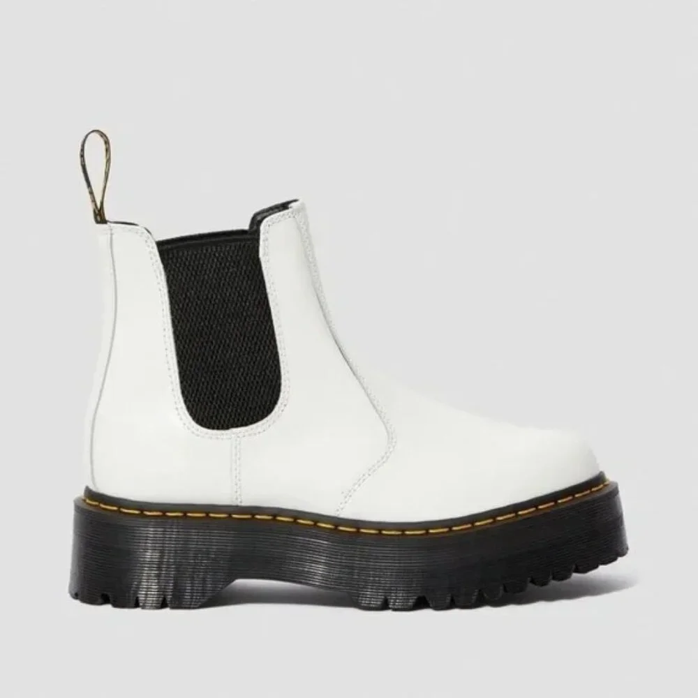 Dr. Martens 2976 Smooth Leather Platform Chelsea Boots | White | M: 10 /W: 9 NWT